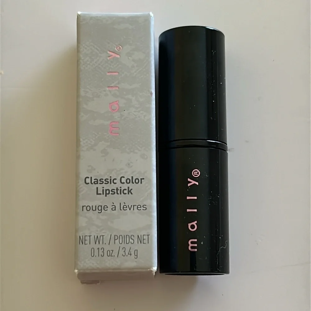 Mally Beauty Classic Color Lipstick (Chic Crimson) a classic red - Boxed.
